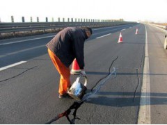 沧州聚氨酯道路密封胶价格行情图1