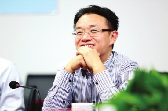 点击查看源网页 冲击与应对互联网时代家装行业发展趋势高峰论坛在湾田国际举办