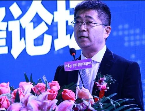 “合肥北城商圈发展高峰论坛”于15日下午在天鹅湖大酒店拉开帷幕