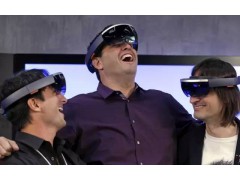 微软 HoloLens 配 24 核处理器，每秒可操作上万亿次图1