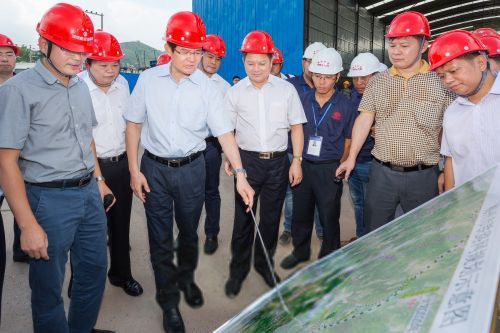 徐少华强调加快粤东铁路干线各段项目建设，打造质量工程