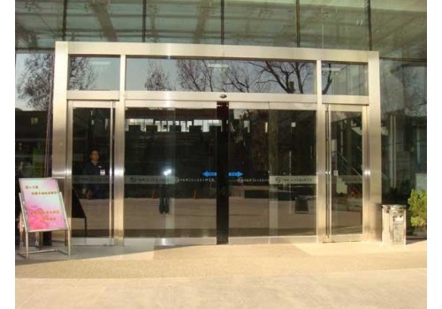 信阳自动感应门专门为高端酒店设计的一款高端门