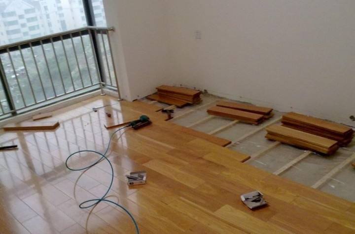 地板安装，家居装修安装地龙骨和地板时要注意些什么问题？