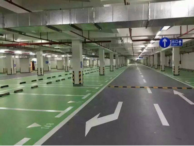 南京道路划线达尊地下车库停车场环氧薄涂地坪施工